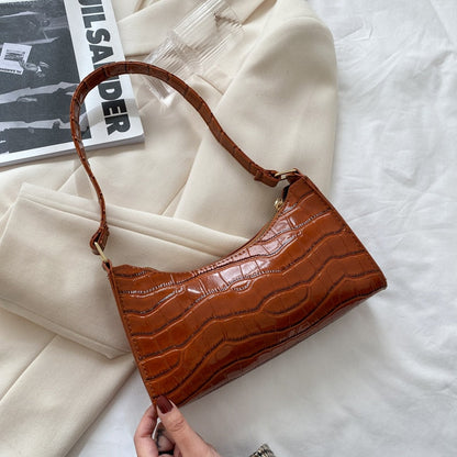 Celine Fashion Handbag Women Shoulder Bag Elegant Retro Purse